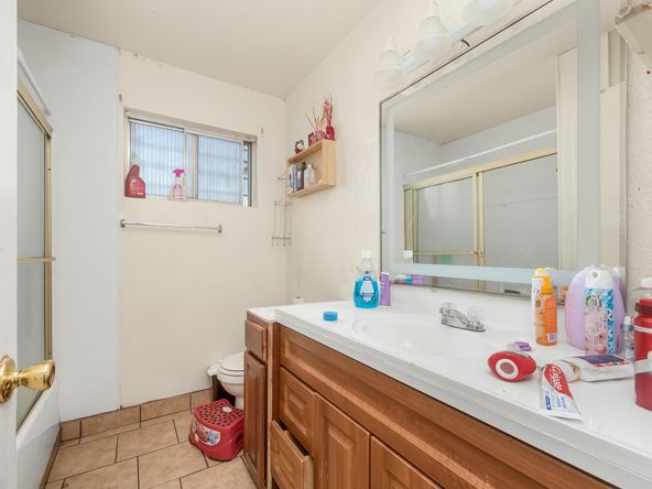 1476 N Cedar Ave, Fresno, CA 93703
